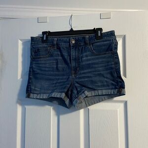 American Eagle Women’s Next Level Stretch Denim Blue Rolled Cuff Shorts Size 14